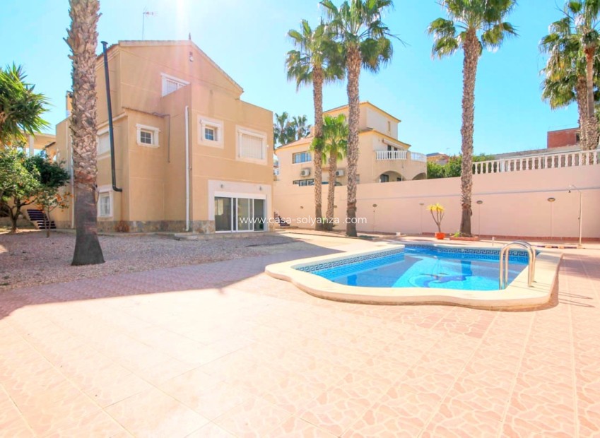 Resale - Villa - La Zenia - Costa Blanca