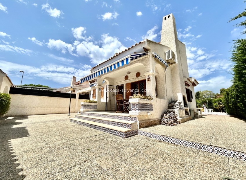 Resale - Villa - La Zenia - Costa Blanca