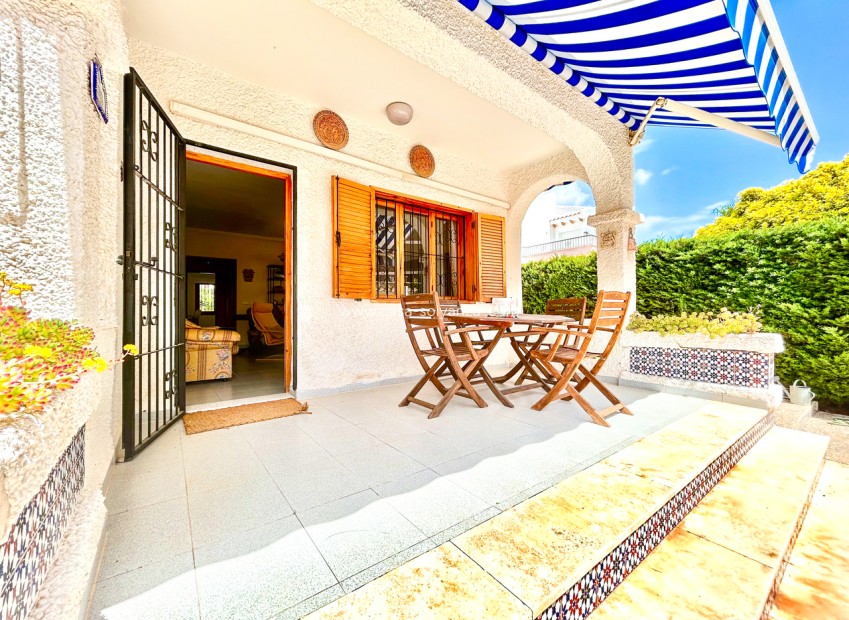 Resale - Villa - La Zenia - Costa Blanca