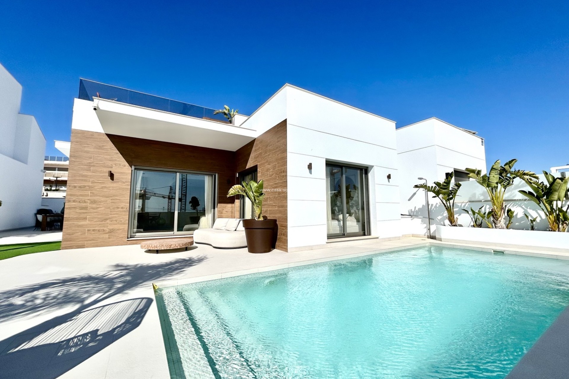 Resale - Villa - Las Filipinas - Inland