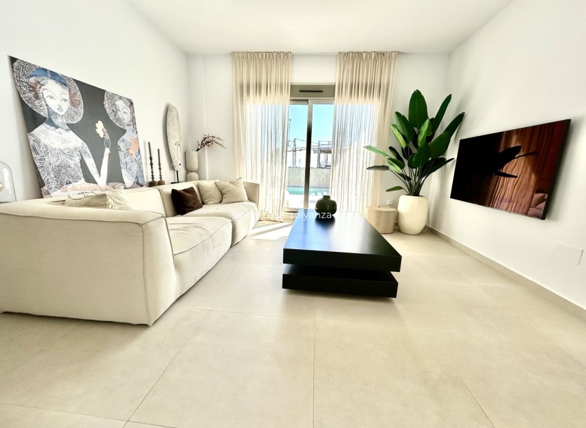 Resale - Villa - Las Filipinas - Inland