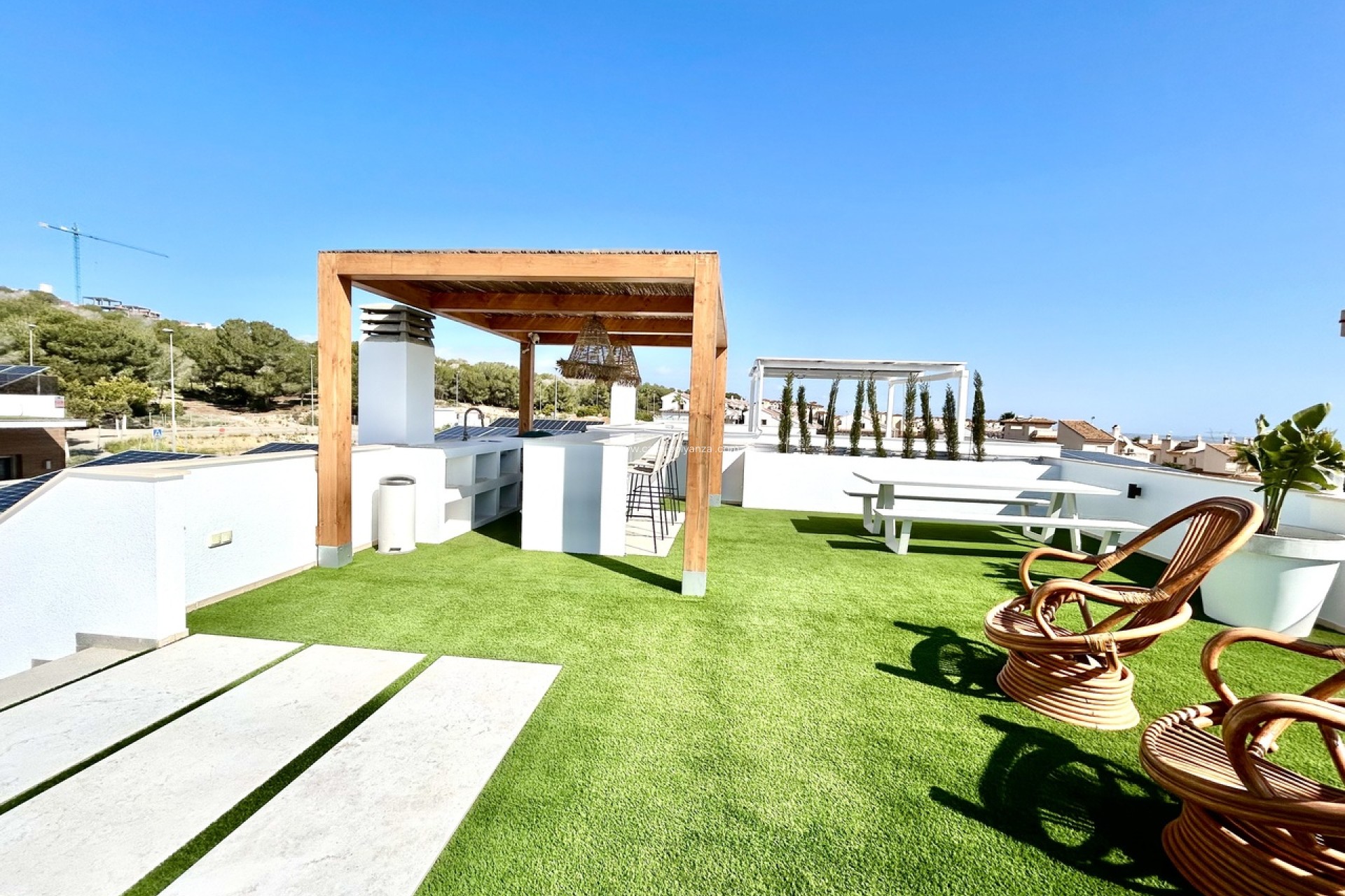 Resale - Villa - Las Filipinas - Inland