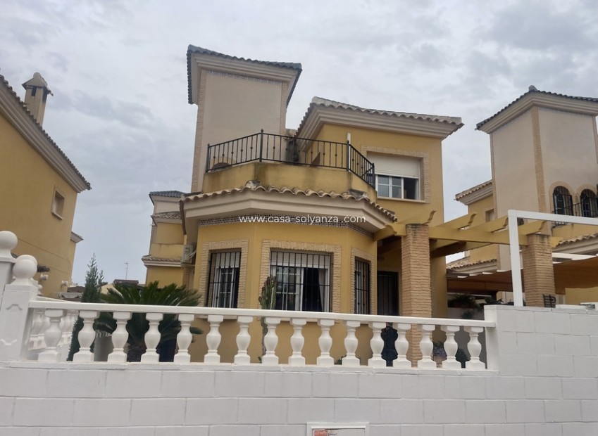 Resale - Villa - Lo Crispin - 0