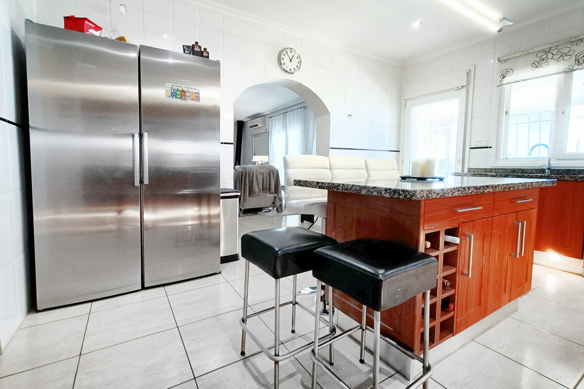 Resale - Villa - Lo Santiago - Inland