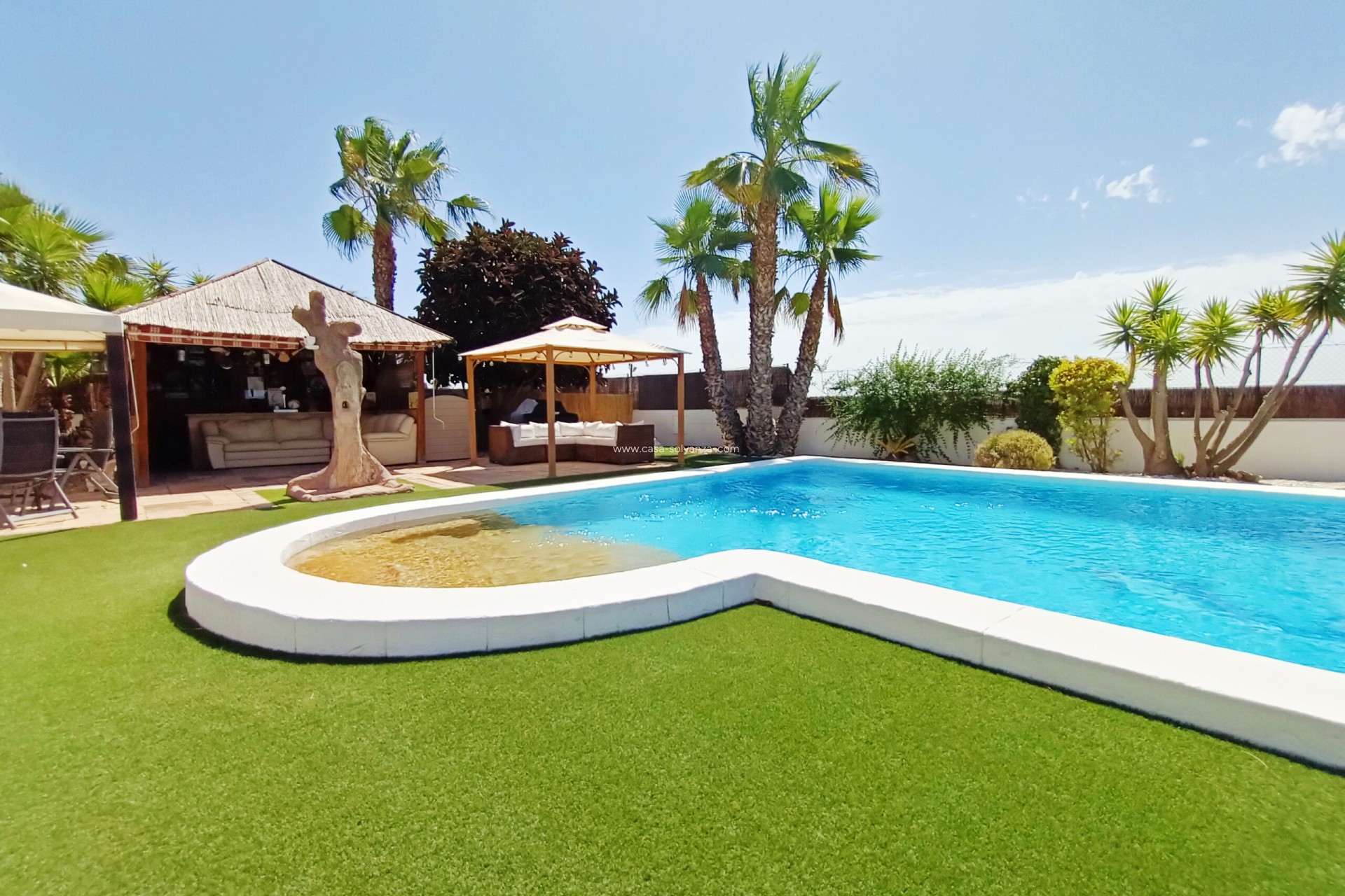 Resale - Villa - Lo Santiago - Inland