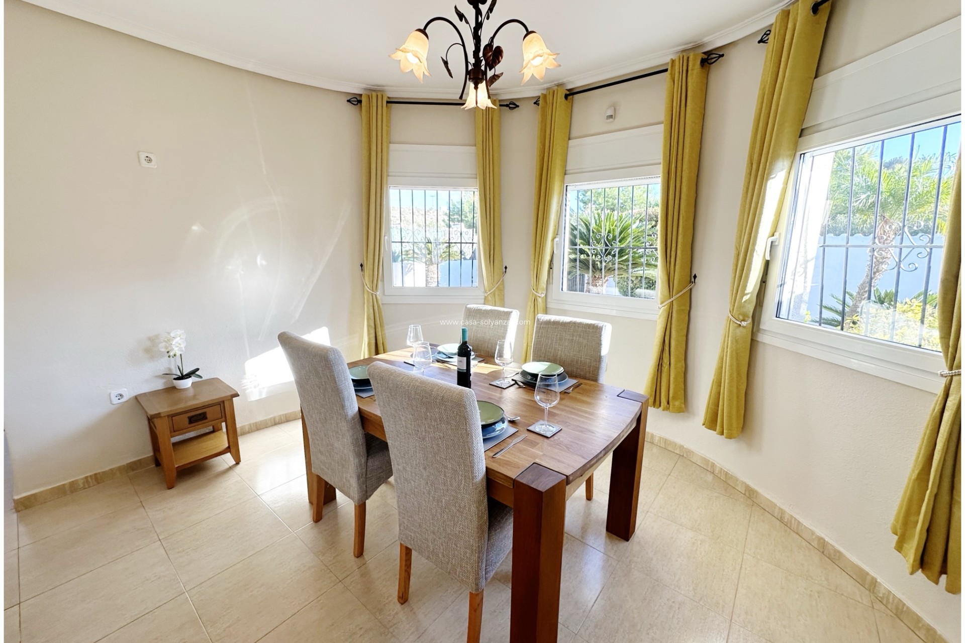 Resale - Villa - Lo Santiago - Inland