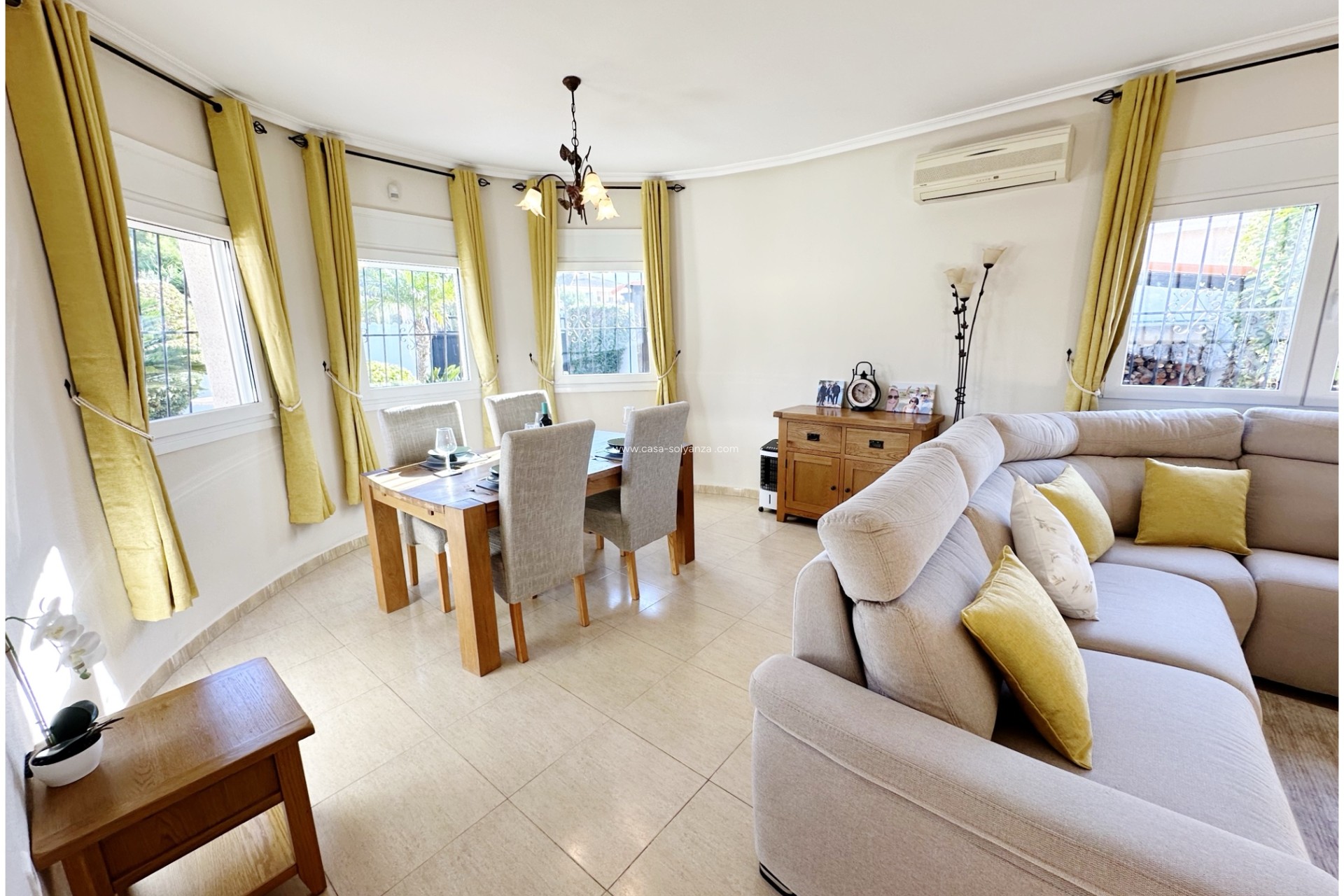 Resale - Villa - Lo Santiago - Inland