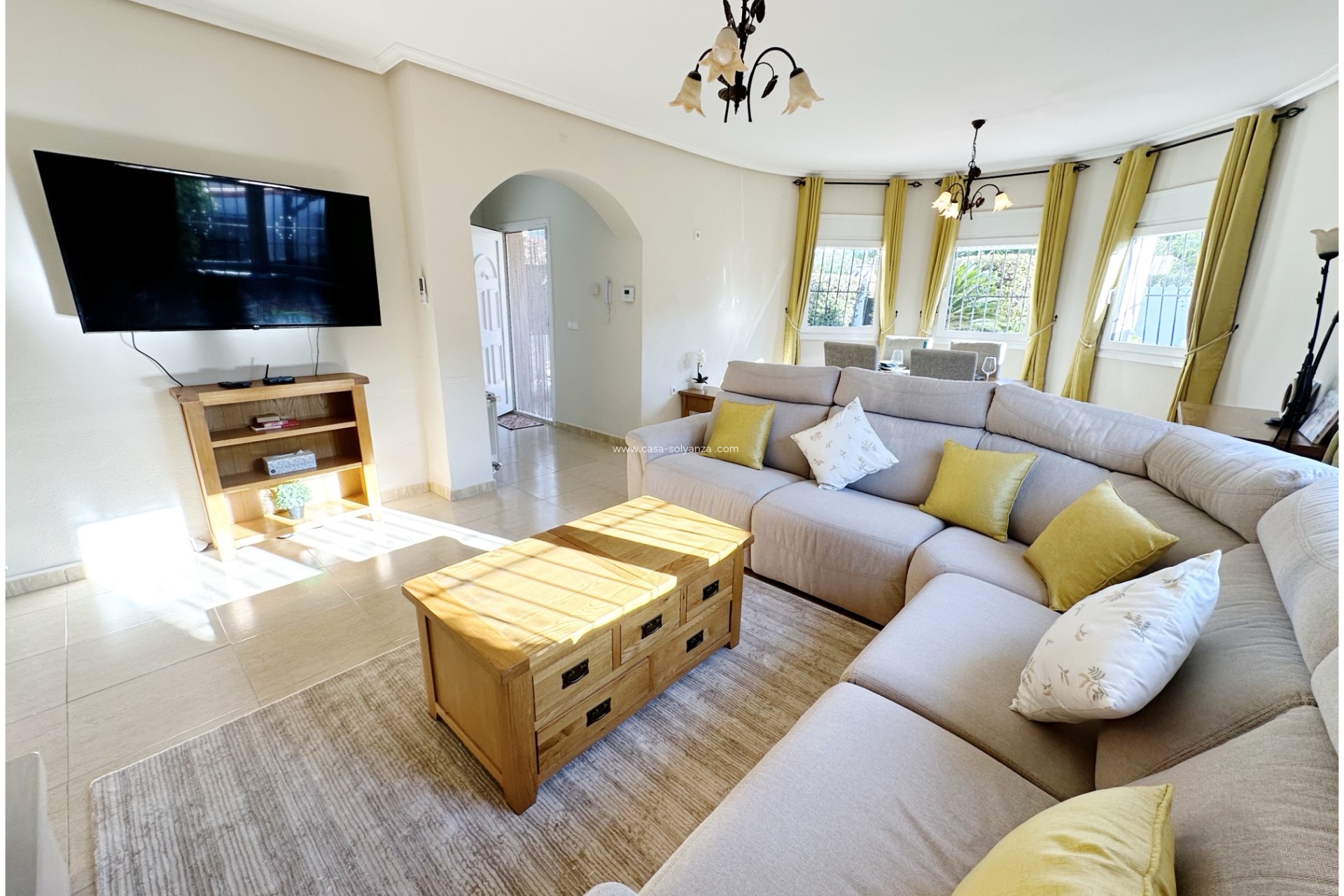 Resale - Villa - Lo Santiago - Inland