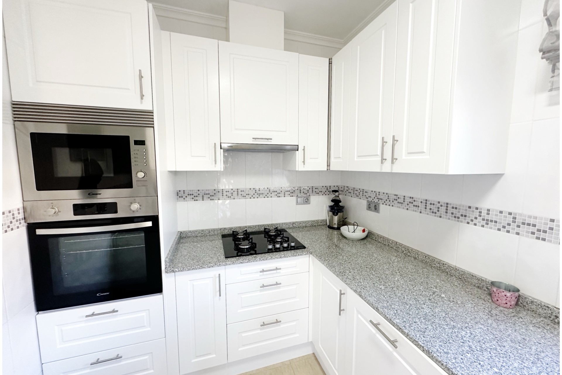 Resale - Villa - Lo Santiago - Inland