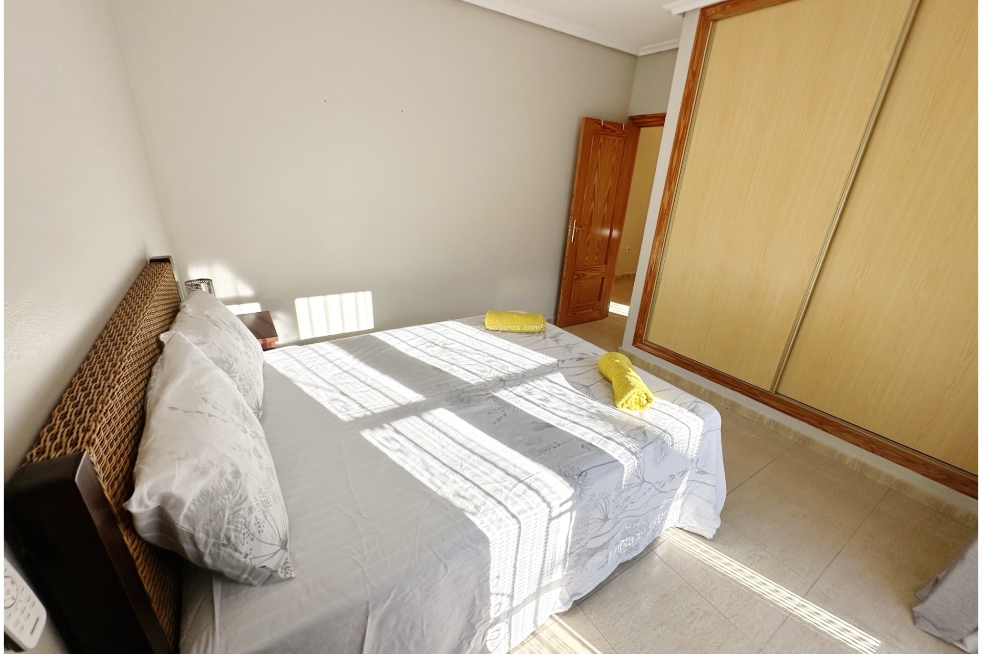 Resale - Villa - Lo Santiago - Inland