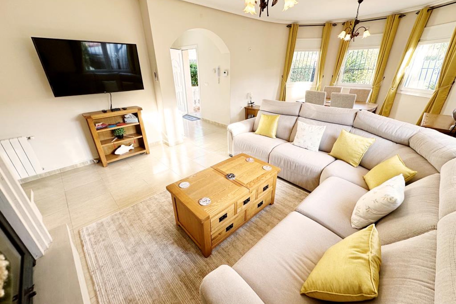 Resale - Villa - Lo Santiago - Inland