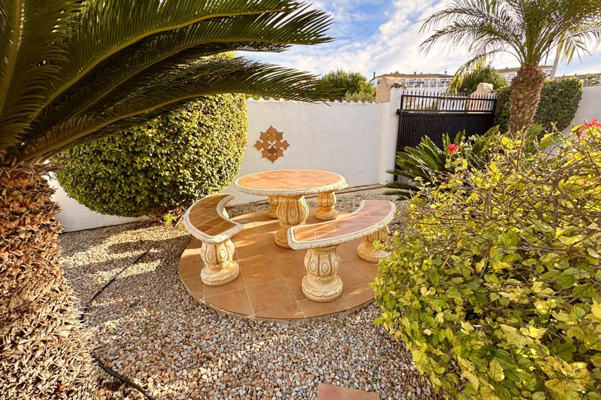 Resale - Villa - Lo Santiago - Inland