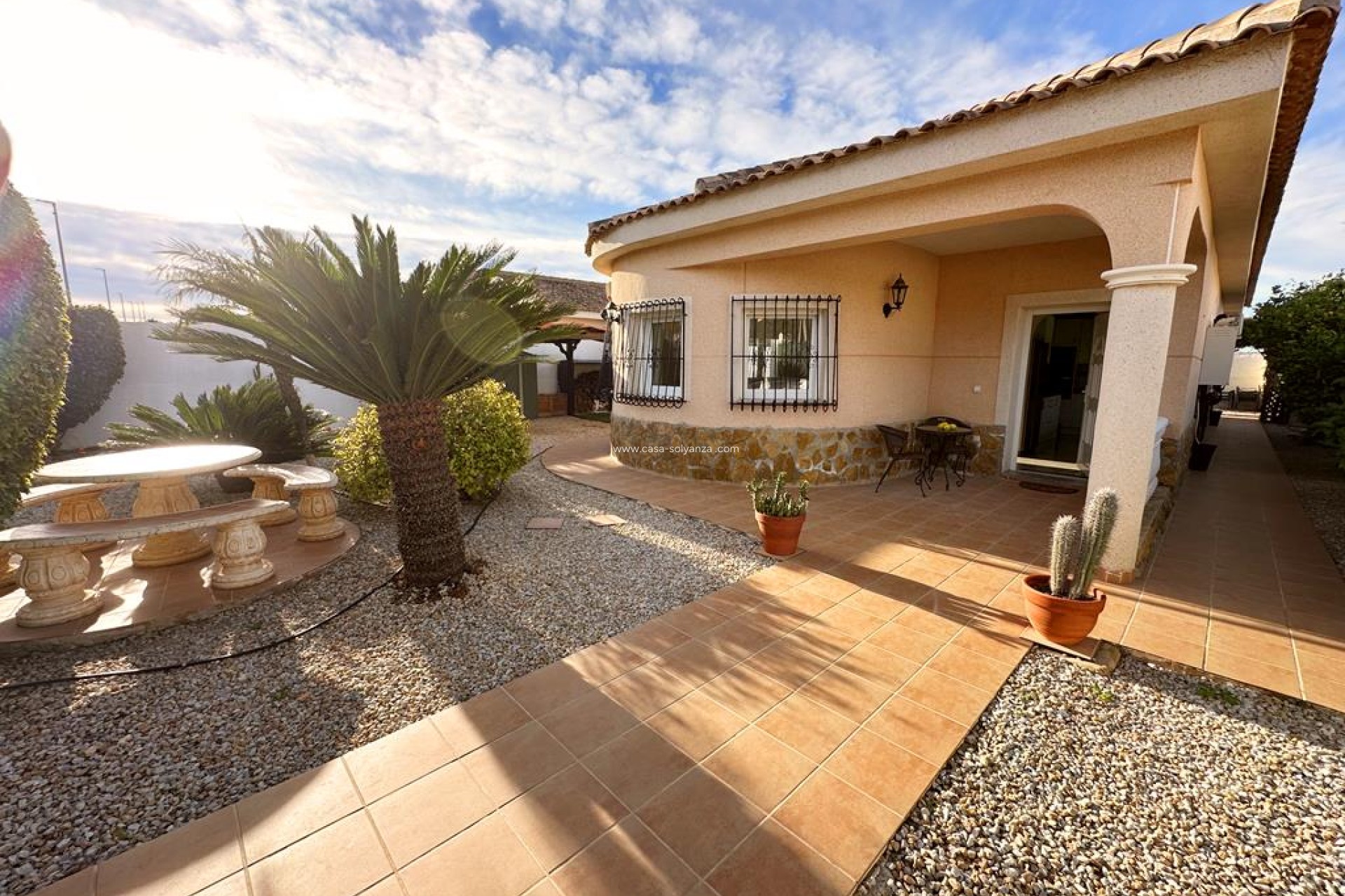 Resale - Villa - Lo Santiago - Inland