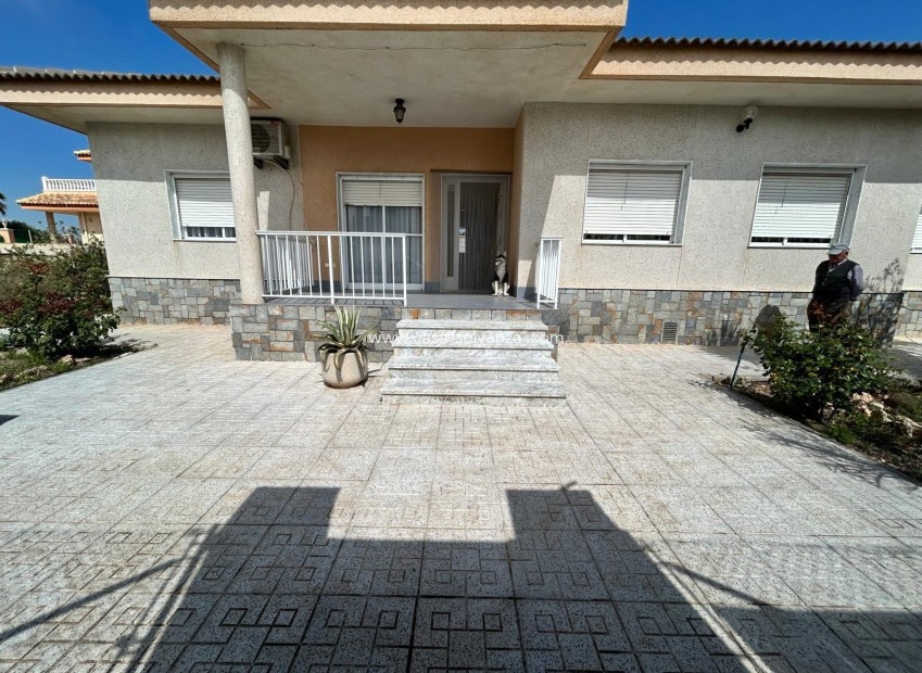 Resale - Villa - Los Alcázares - Las Lomas Del Rame-bahía Bella