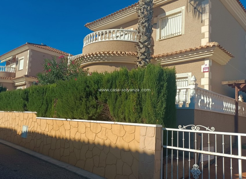 Resale - Villa - Los Altos - Costa Blanca