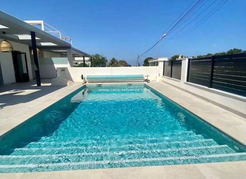 Resale - Villa - Los Balcones - Costa Blanca