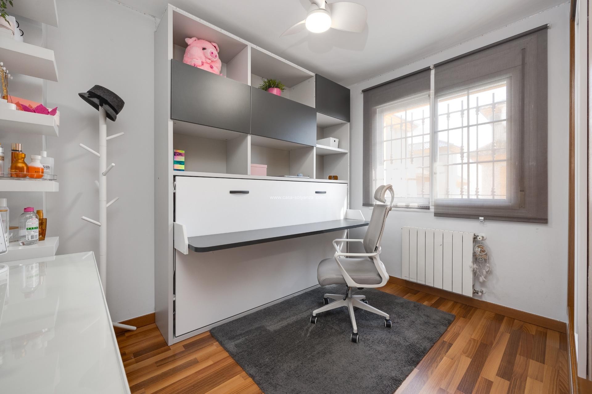 Resale - Villa - Los Montesinos - La Herrada