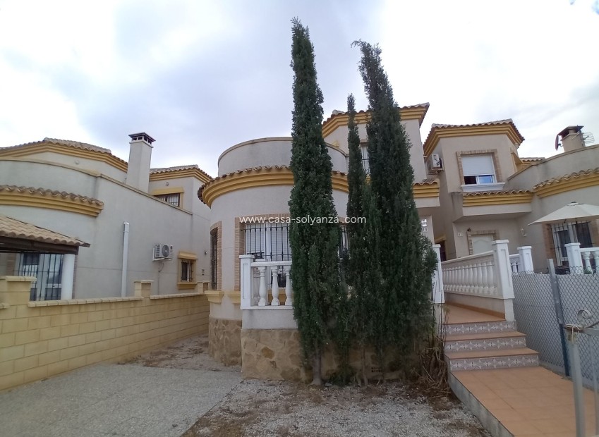 Resale - Villa - Los Montesinos