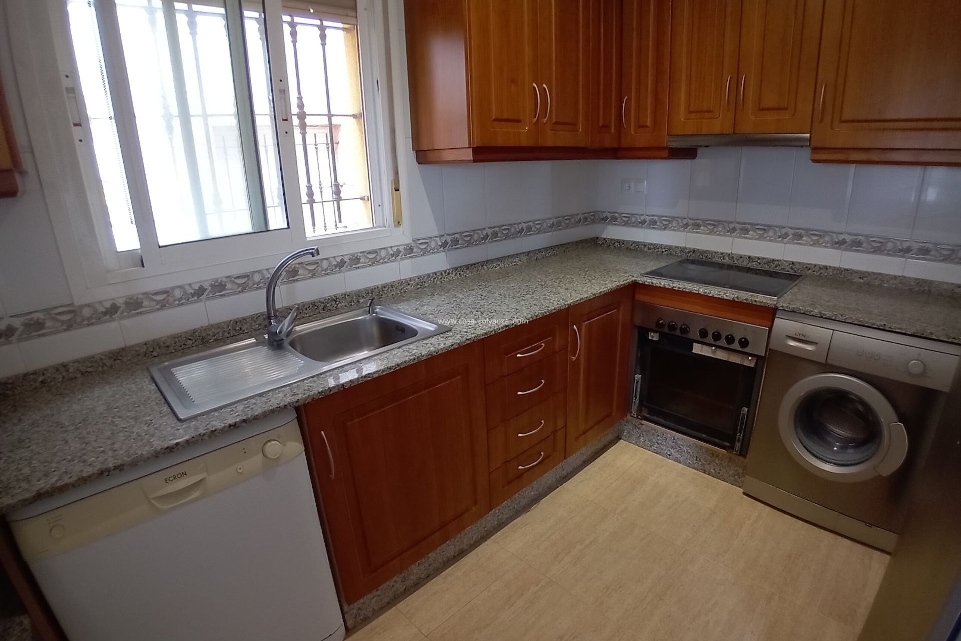 Resale - Villa - Los Montesinos