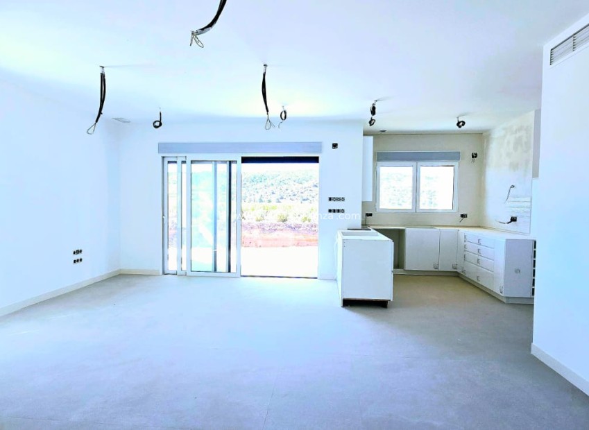 Resale - Villa - Macisvenda - Inland
