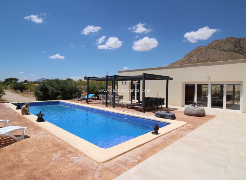 Resale - Villa - Macisvenda - Inland