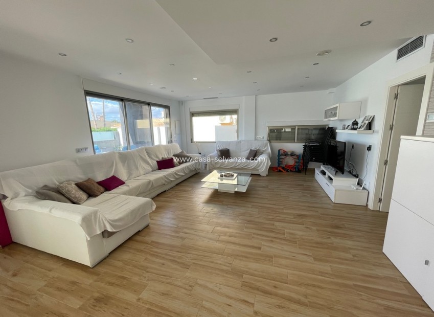 Resale - Villa - Mar de Cristal - Mar De Cristal