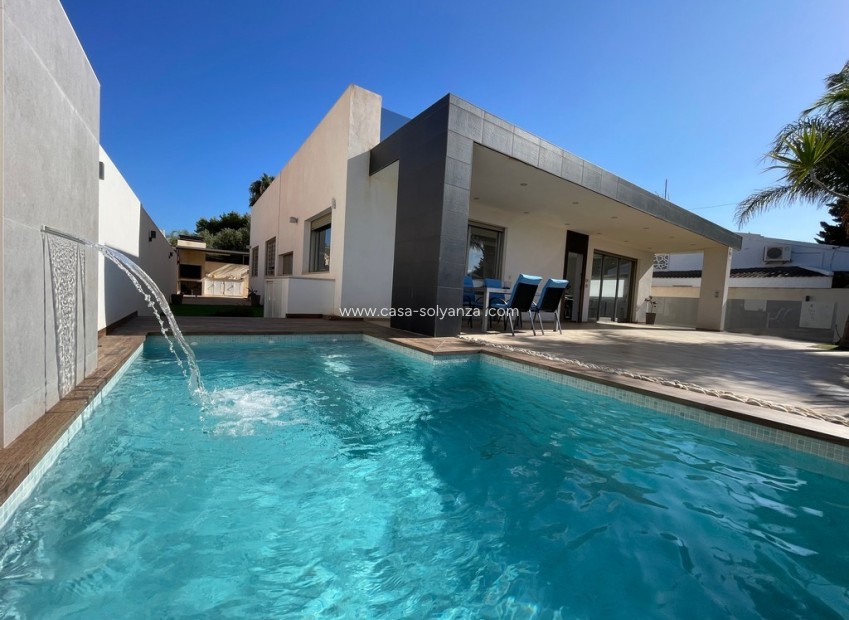 Resale - Villa - Mar de Cristal - Mar De Cristal