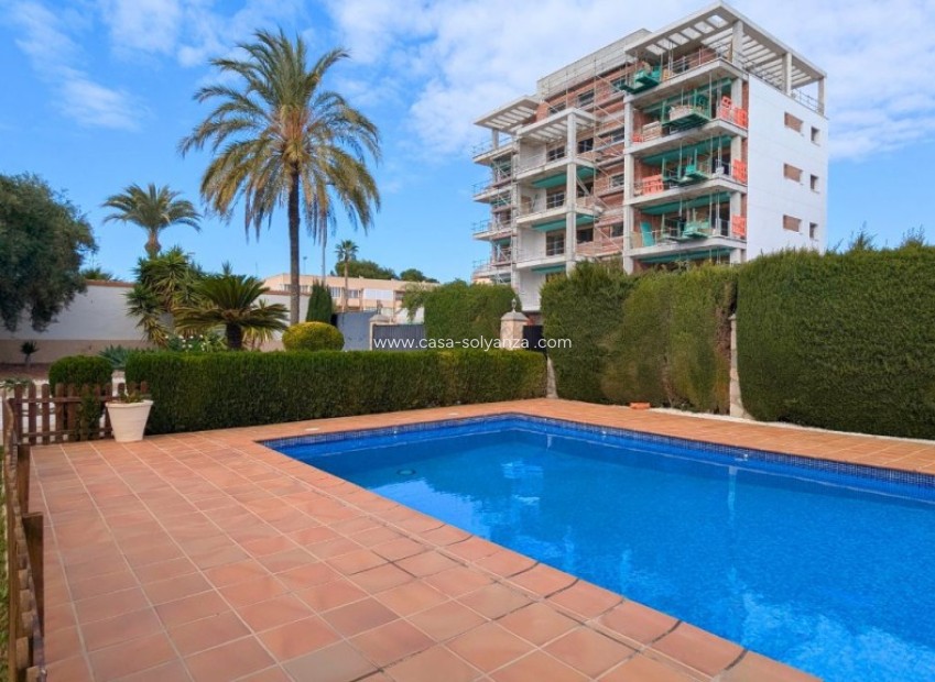 Resale - Villa - Mil Palmeras - Costa Blanca