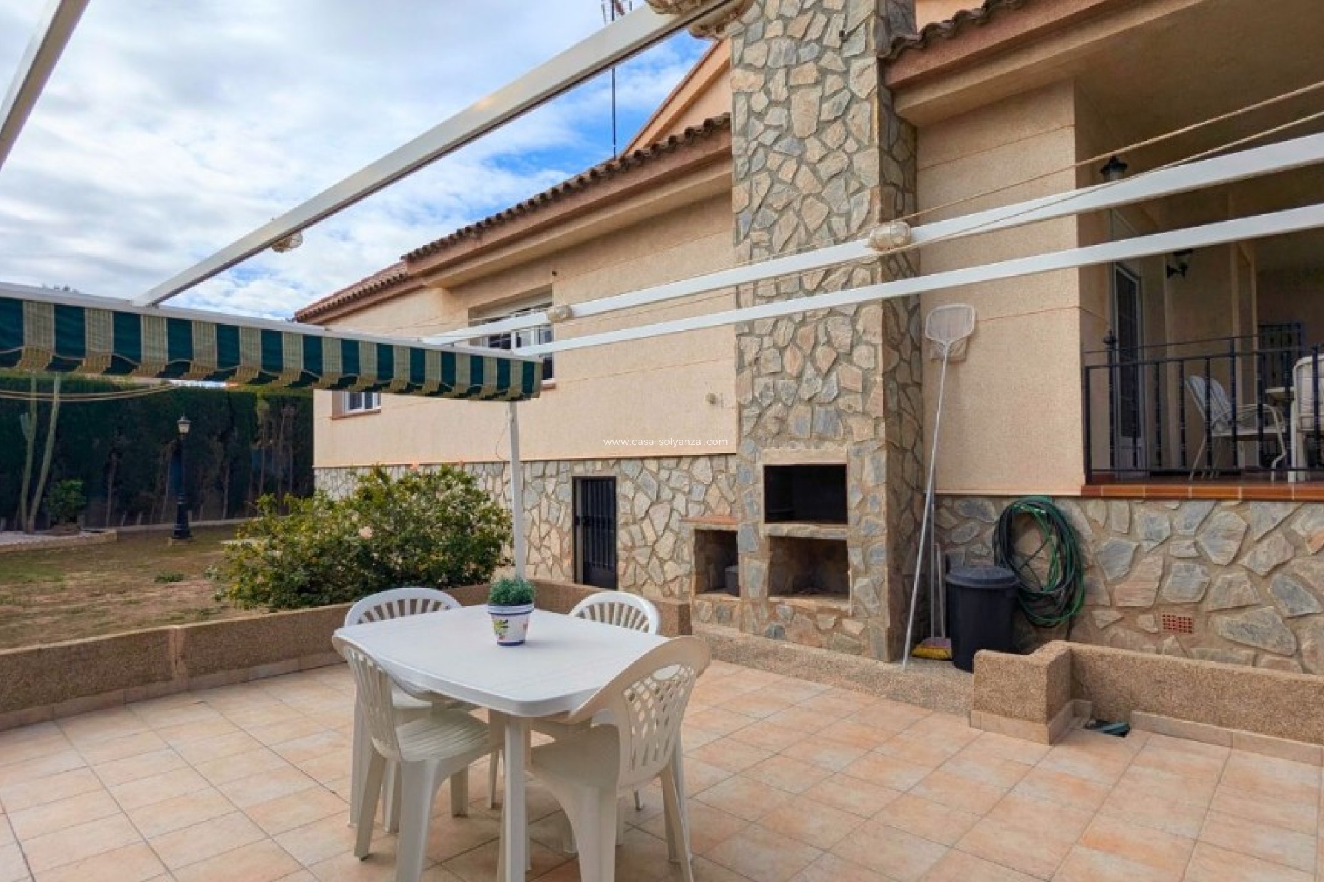 Resale - Villa - Mil Palmeras - Costa Blanca