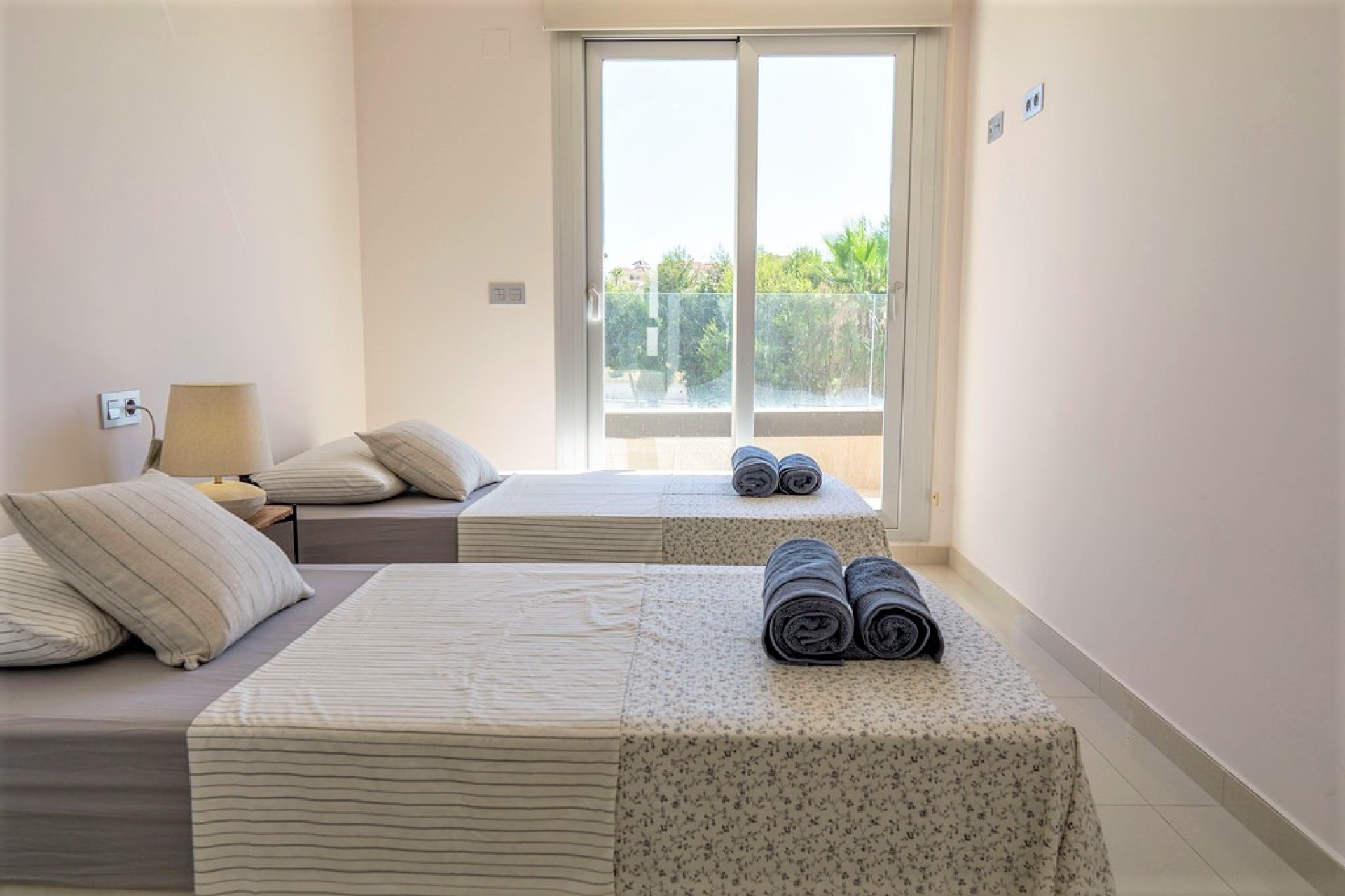 Resale - Villa - Orihuela Costa - 0