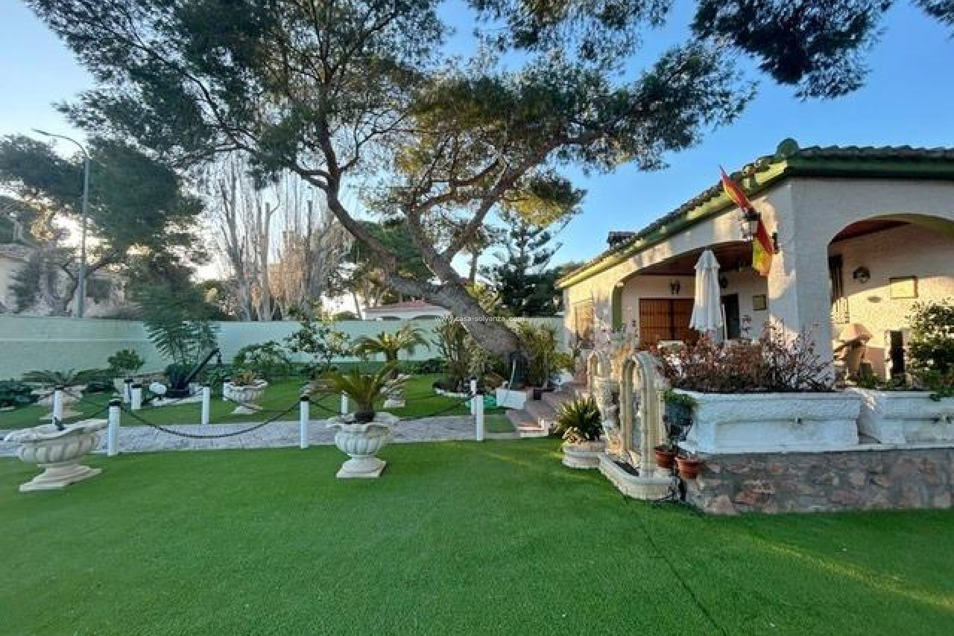 Resale - Villa - Orihuela Costa - Altos De Campoamor