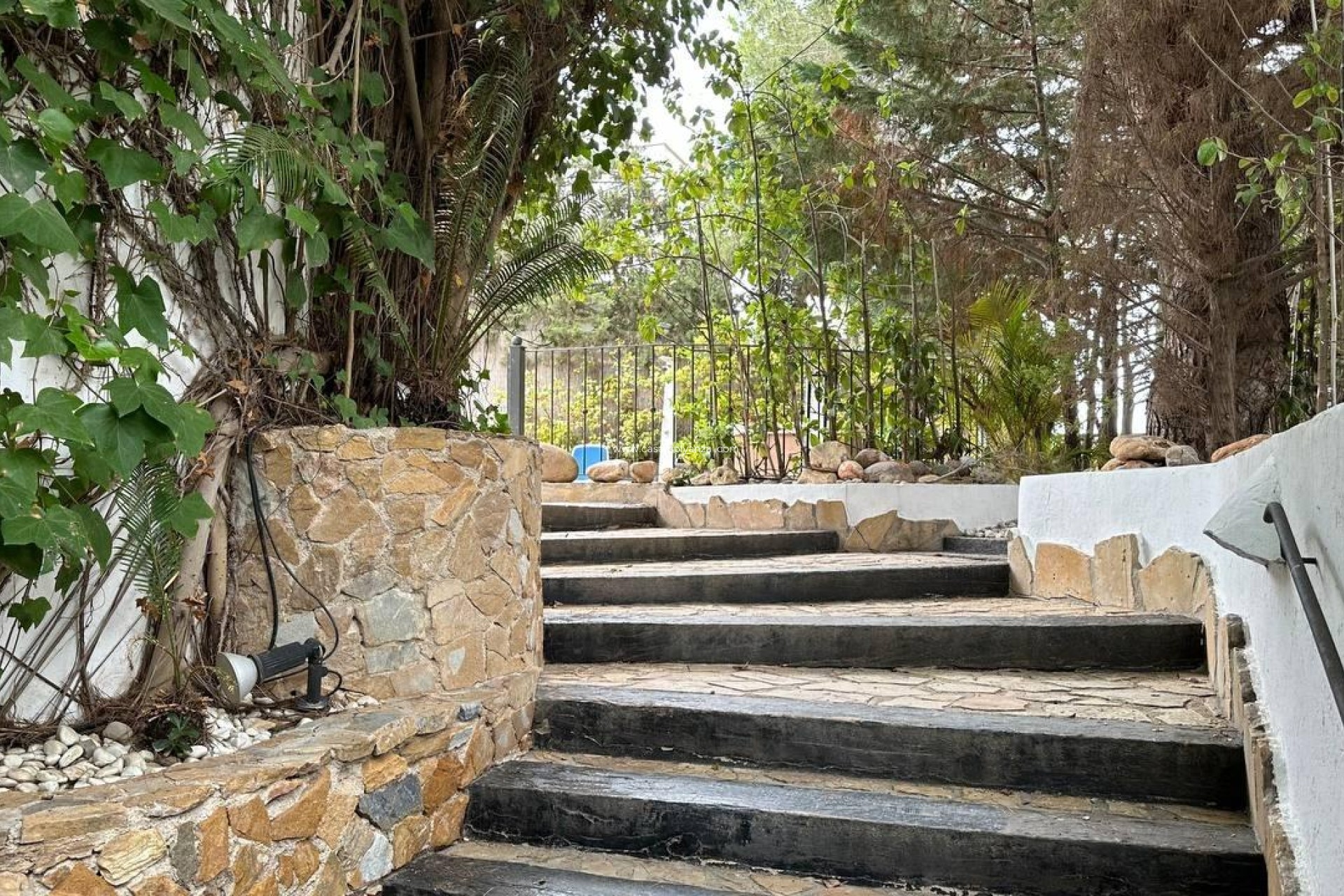 Resale - Villa - Orihuela Costa - Campoamor