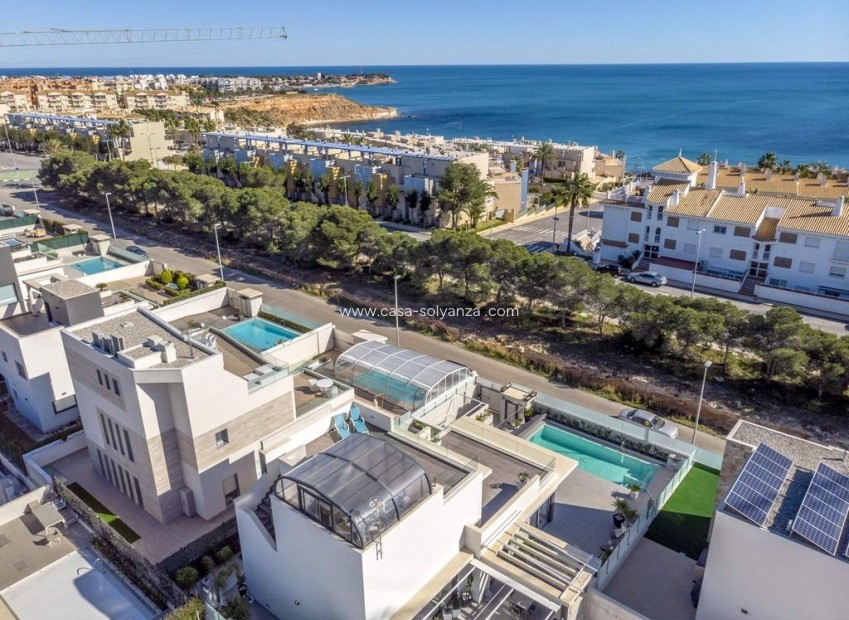 Resale - Villa - Orihuela Costa - Campoamor