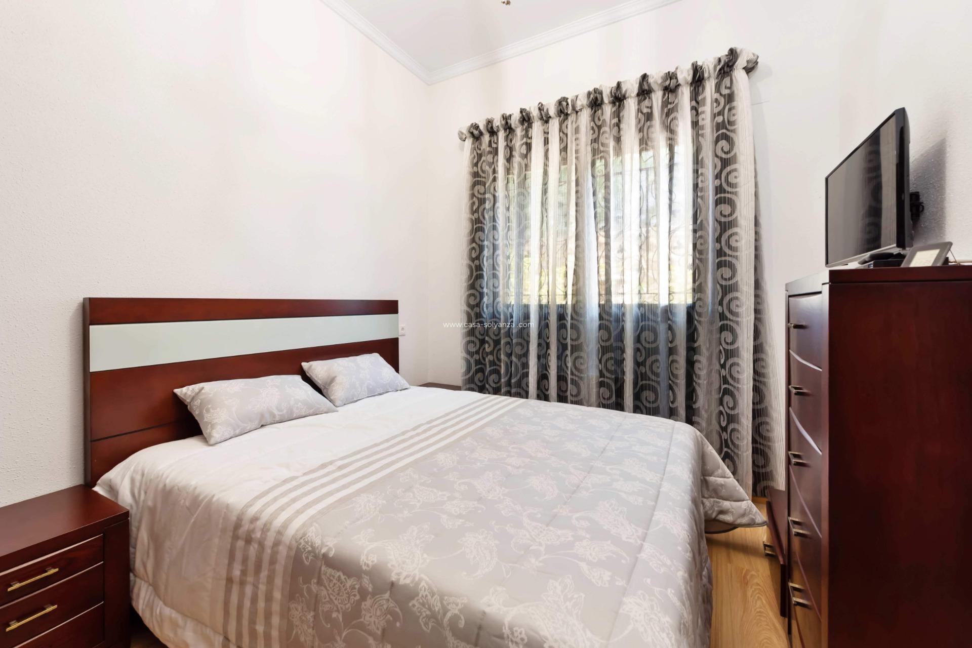 Resale - Villa - Orihuela Costa - Campoamor