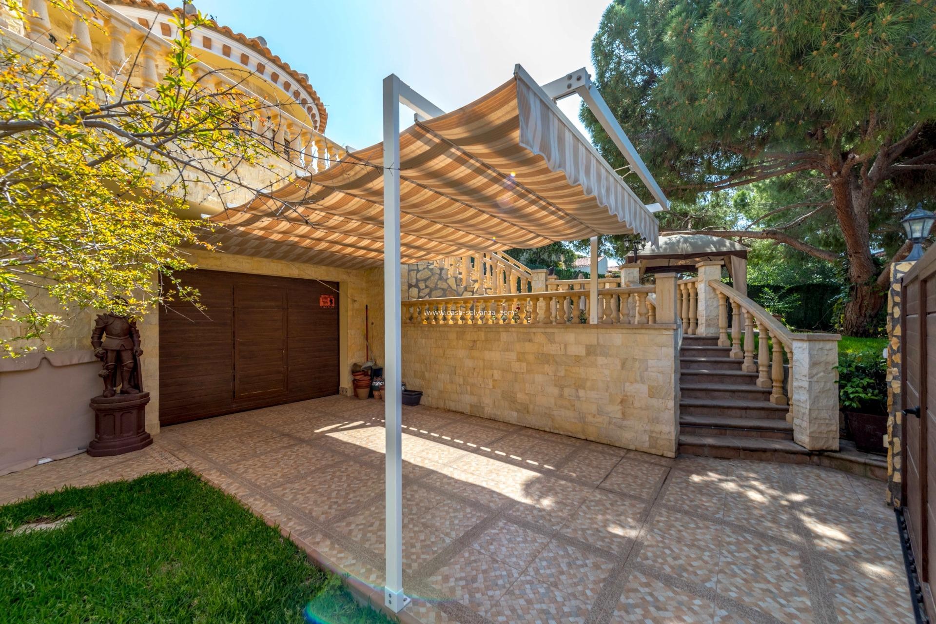 Resale - Villa - Orihuela Costa - Campoamor
