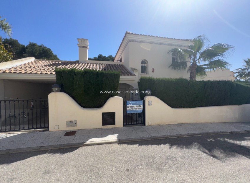 Resale - Villa - Orihuela Costa - Costa Blanca
