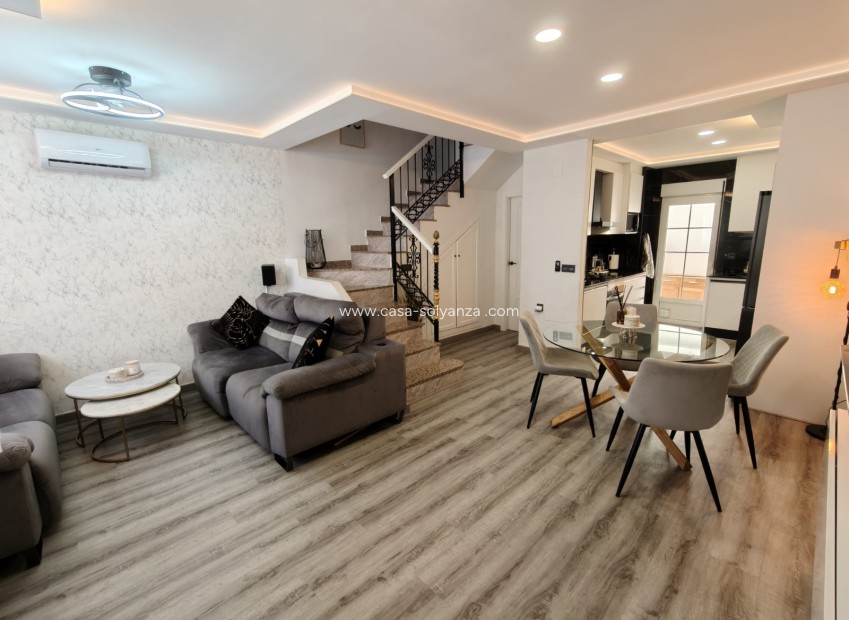 Resale - Villa - Orihuela Costa - Costa Blanca