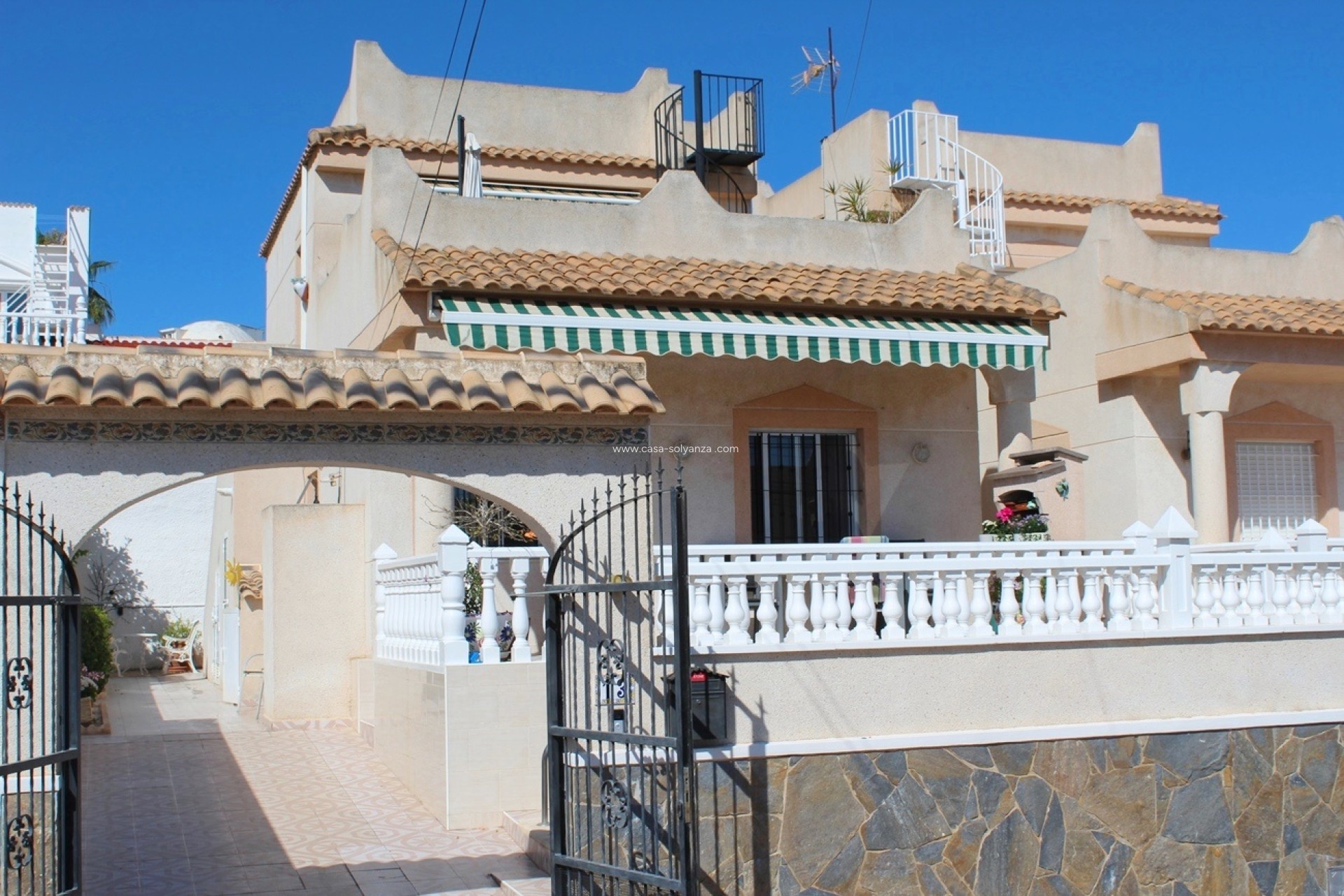 Resale - Villa - Orihuela Costa - Costa Blanca