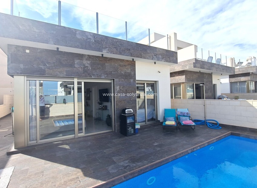 Resale - Villa - Orihuela Costa - Costa Blanca