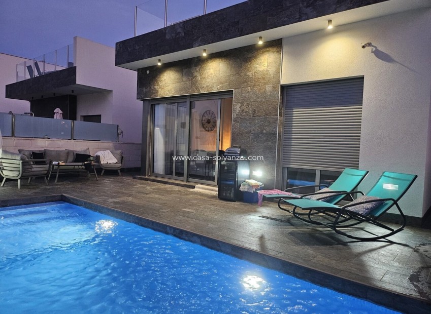 Resale - Villa - Orihuela Costa - Costa Blanca