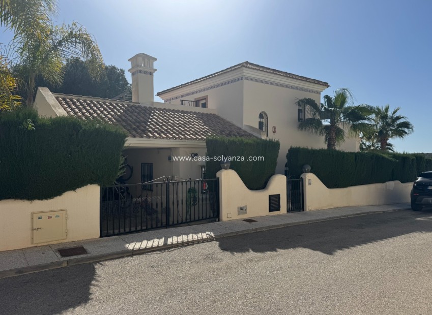 Resale - Villa - Orihuela Costa - Costa Blanca