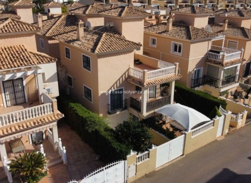 Resale - Villa - Orihuela Costa - Costa Blanca