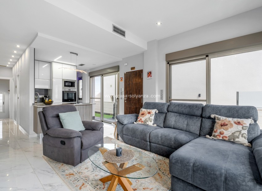 Resale - Villa - Orihuela Costa - Costa Blanca