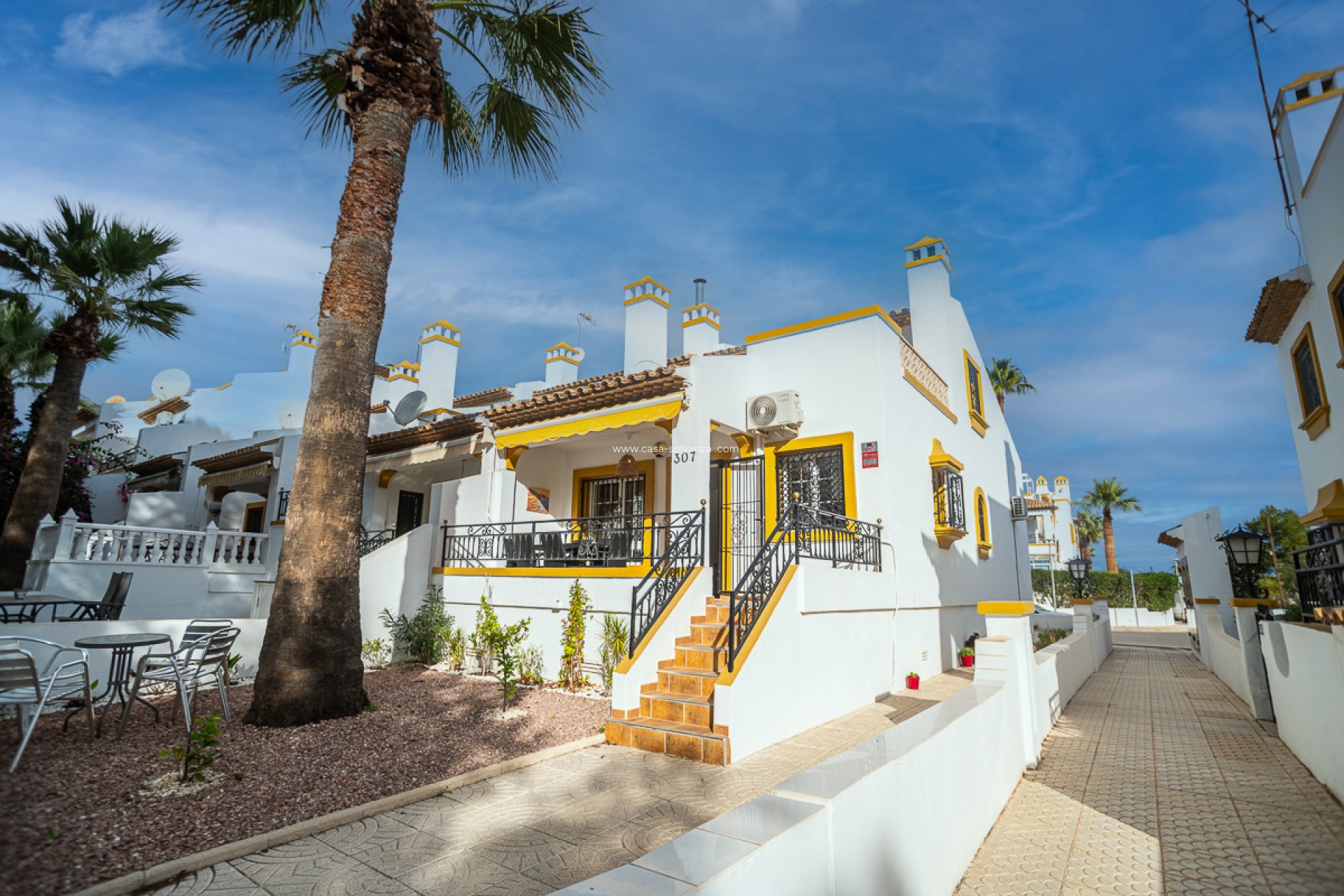 Resale - Villa - Orihuela Costa - Costa Blanca