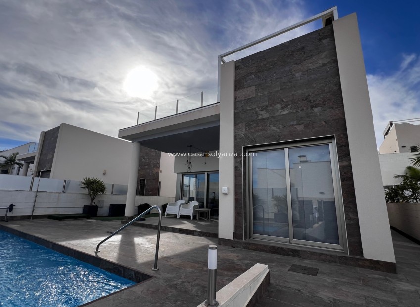 Resale - Villa - Orihuela Costa - Costa Blanca