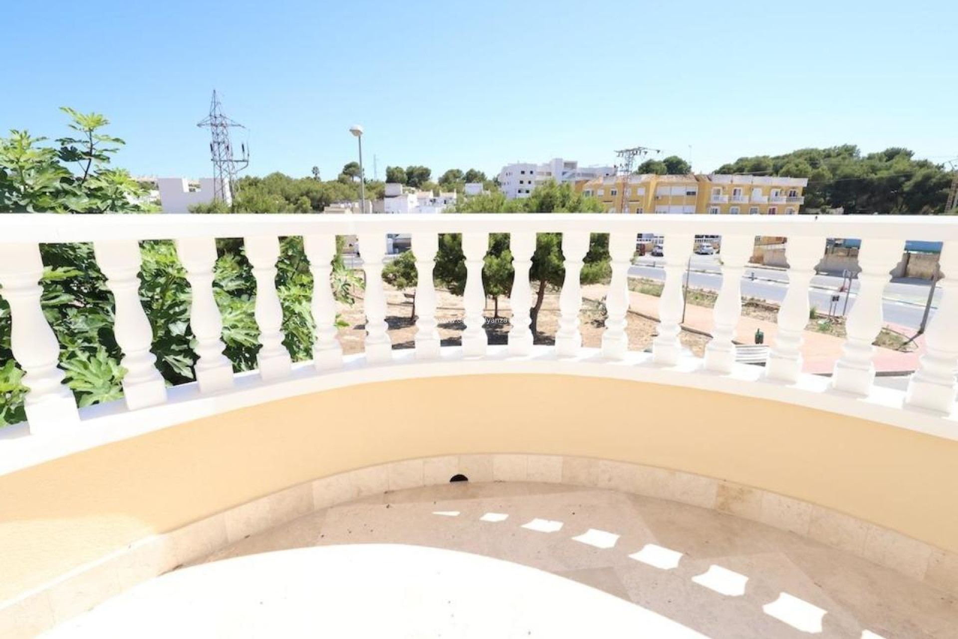 Resale - Villa - Orihuela Costa - Costa Blanca