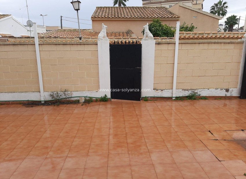 Resale - Villa - Orihuela Costa - La Florida