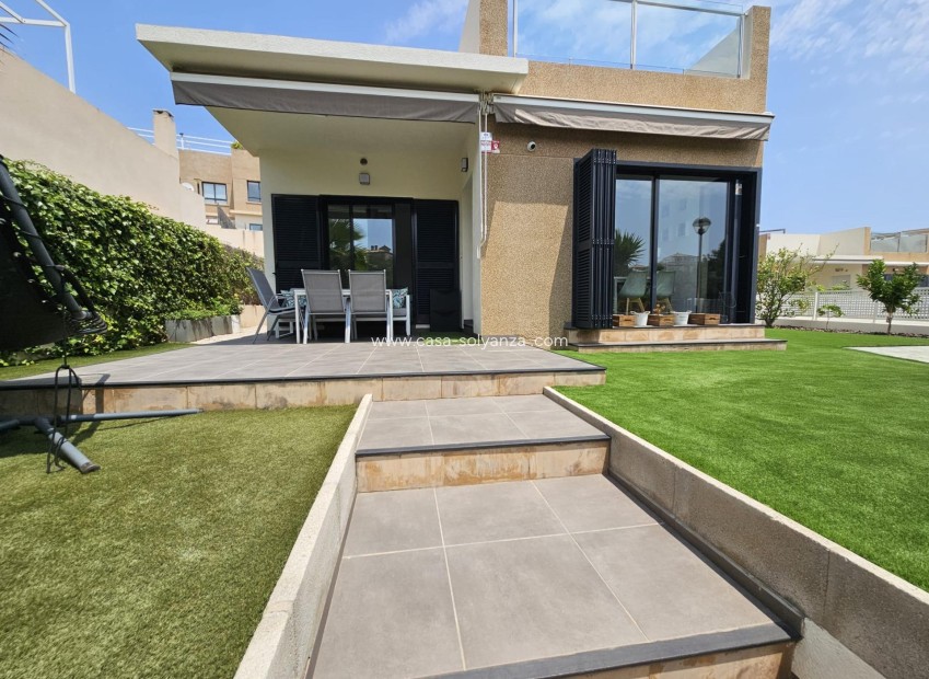 Resale - Villa - Orihuela Costa - La Regia