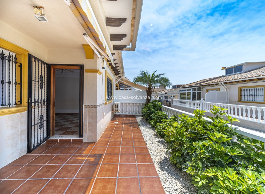 Resale - Villa - Orihuela Costa - La Regia