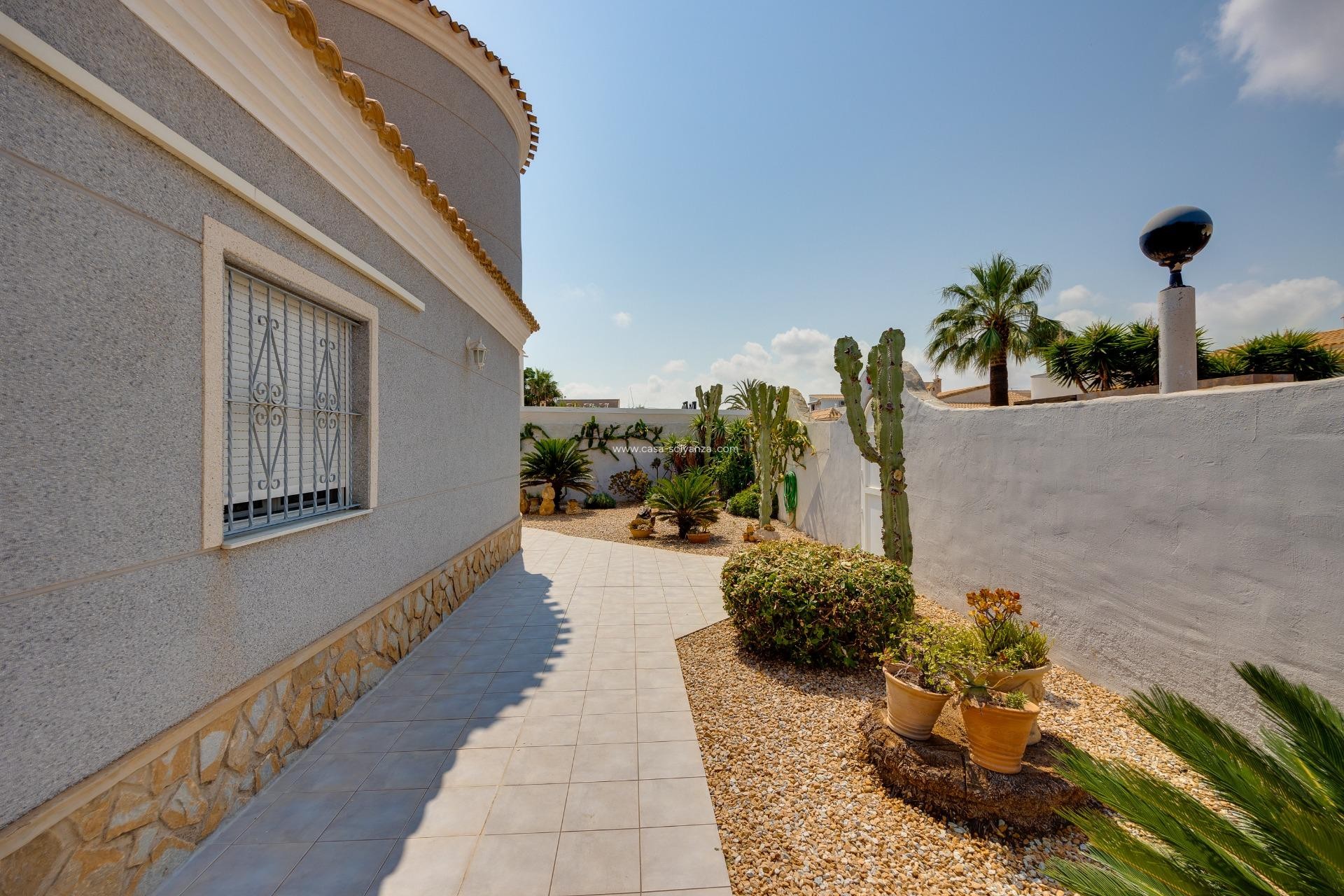 Resale - Villa - Orihuela Costa - La Regia